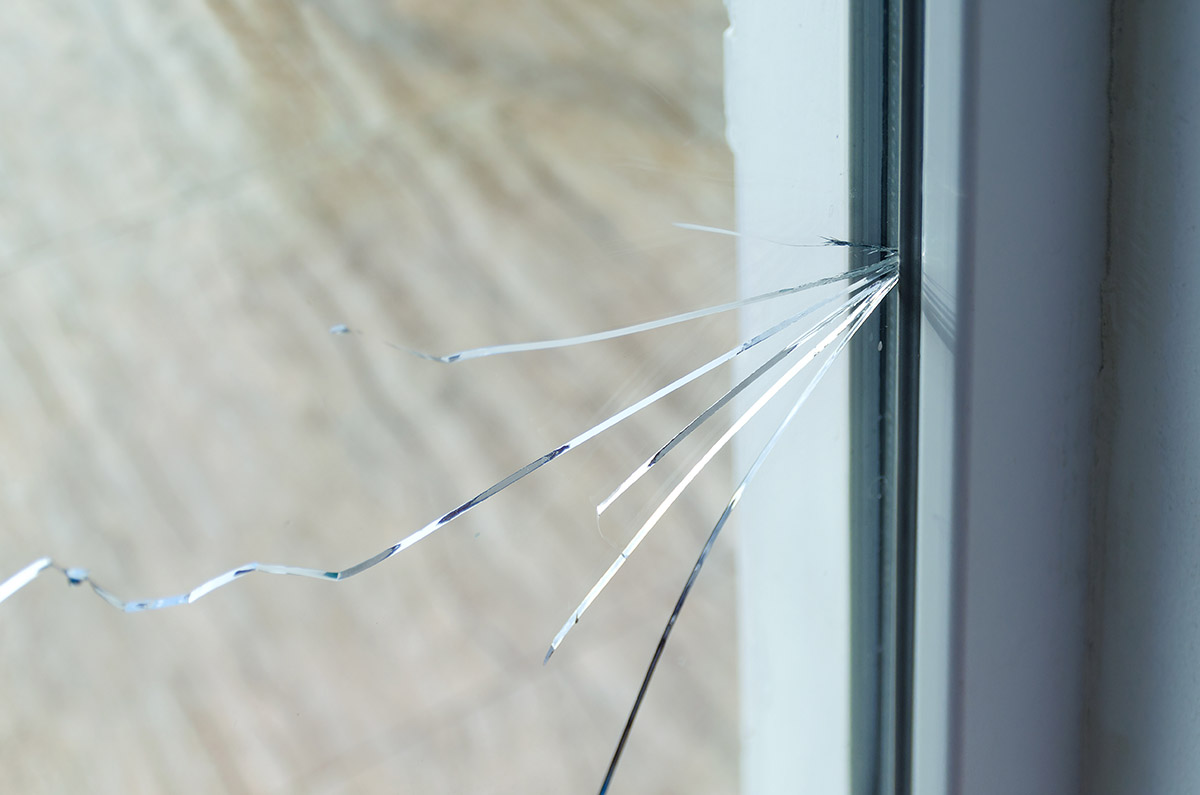 Besættelse arv dybde 3 Causes of Cracked Windows & How to Fix Them | MD Repair